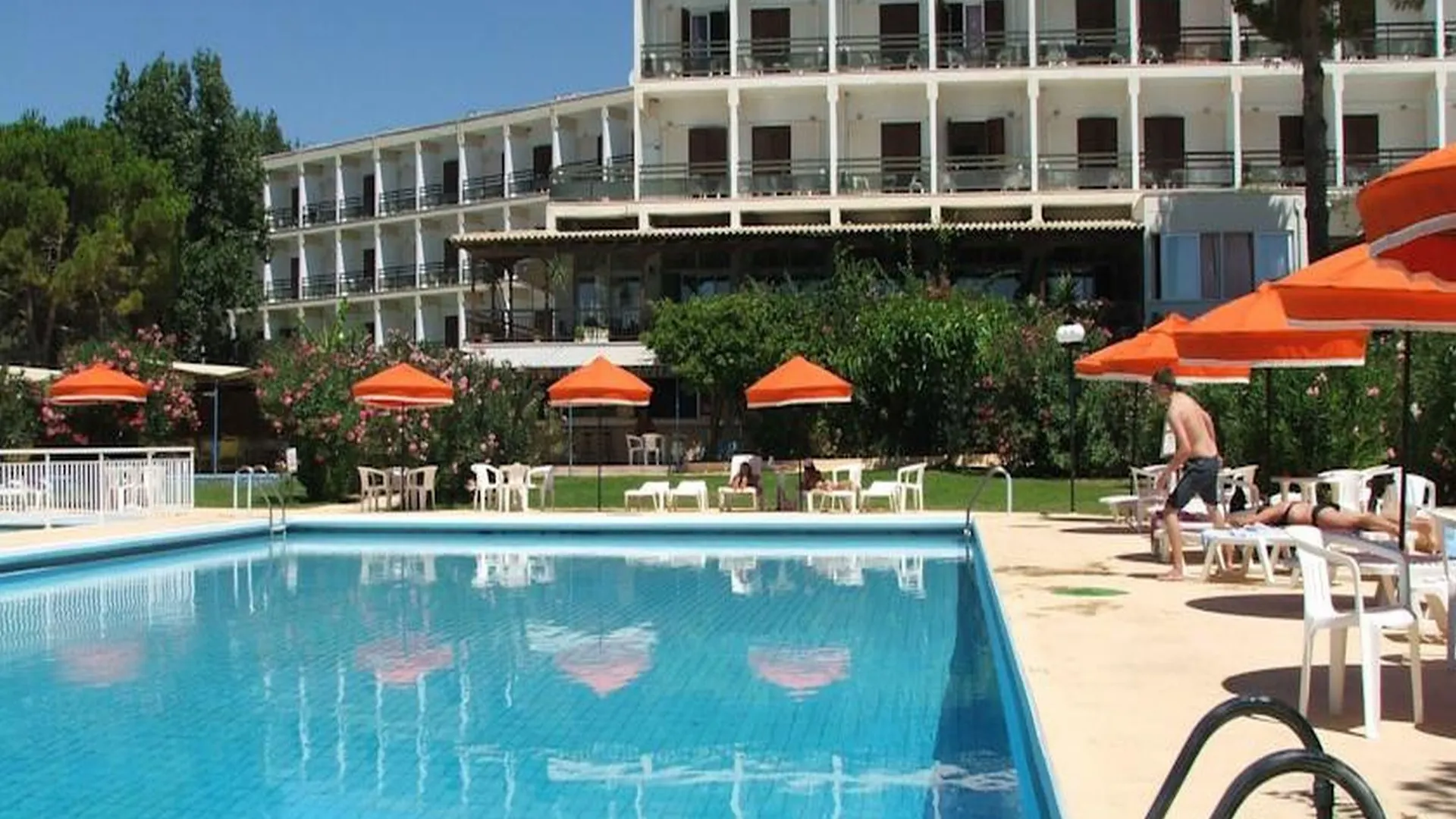 Irinna Hotel Svoronata