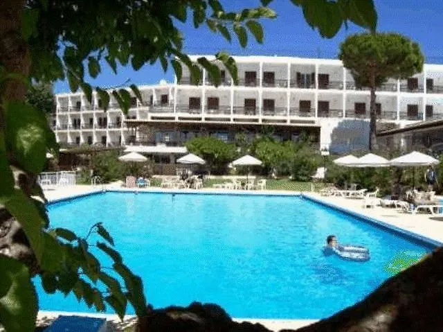 Irinna Hotel Svoronata