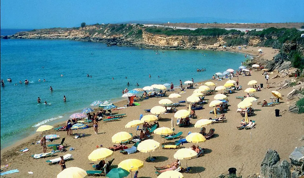 Irinna Hotel Svoronata